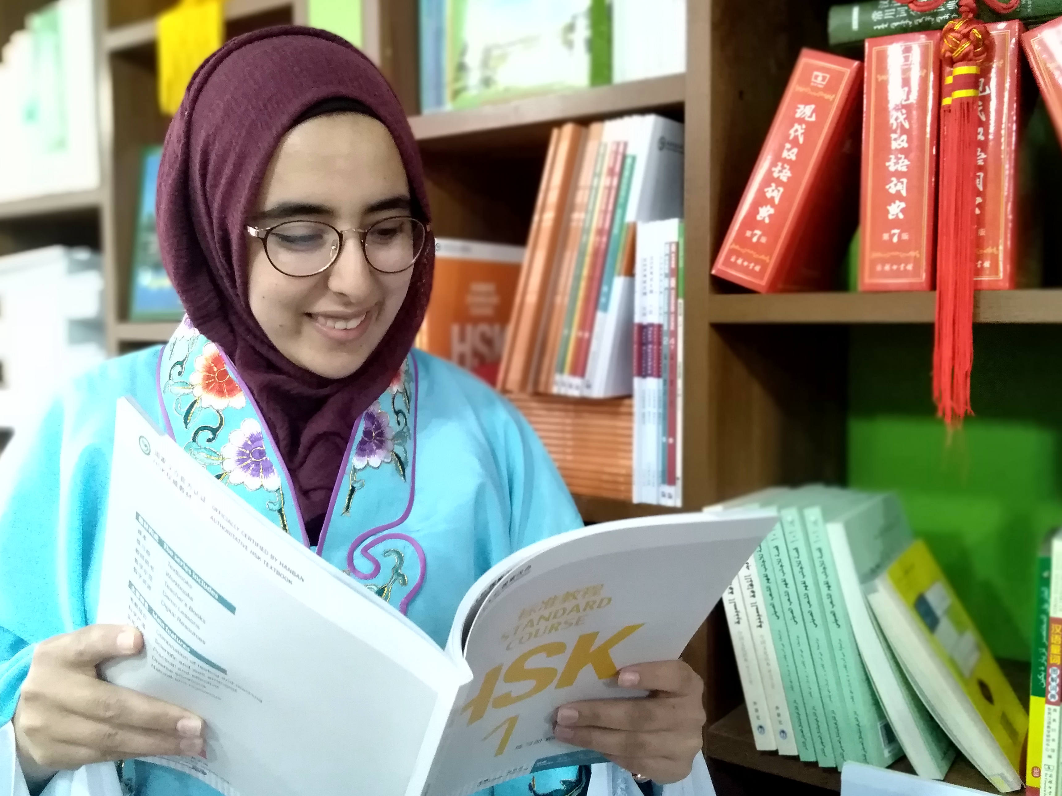 CIAQU sponsors Chinese book fair